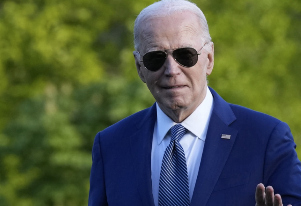 Biden Casts Early Vote for Harris in Delaware