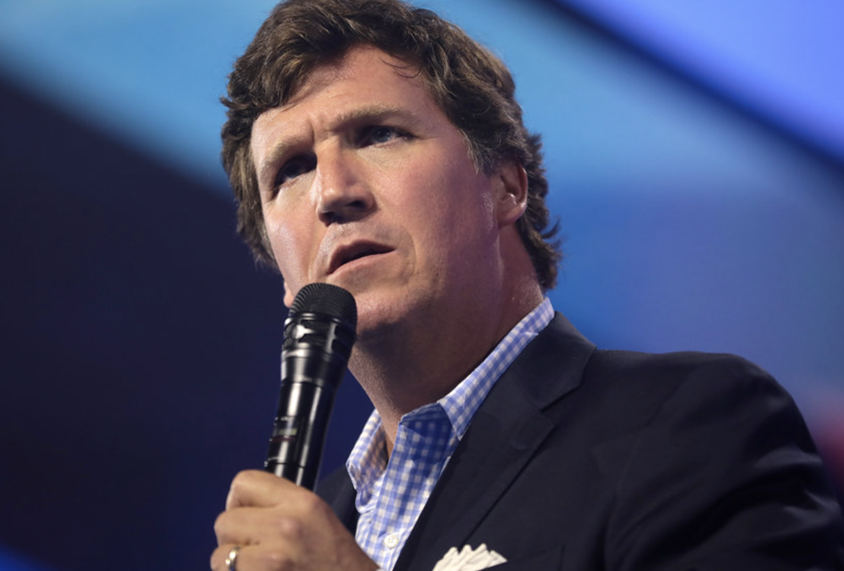 Tucker Carlson Secures Top Spot in Apple’s 2024 Podcast Rankings