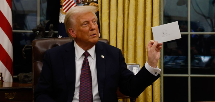 Trump Publicly Reveals the Letter Biden Left for Him