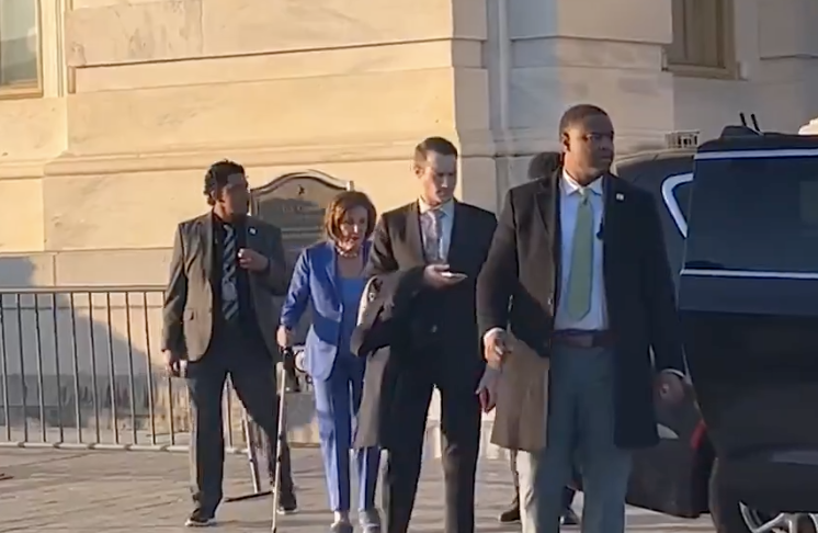 Pelosi Struggles to Walk in Recent Public Sighting